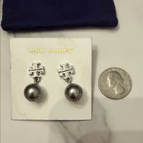 EUC Tory Burch Logo Pearl Drop Earrings - Picture 5 of 7